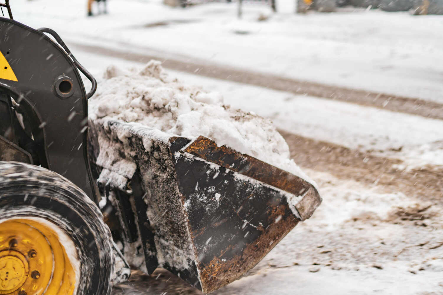 Why Hiring a Local Snow Removal Company in Ontario Ensures Faster, Safer Winter Response