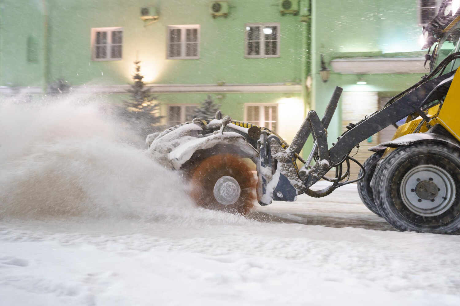 Why Businesses Need Professional Snow and Ice Management to Stay Safe and Open