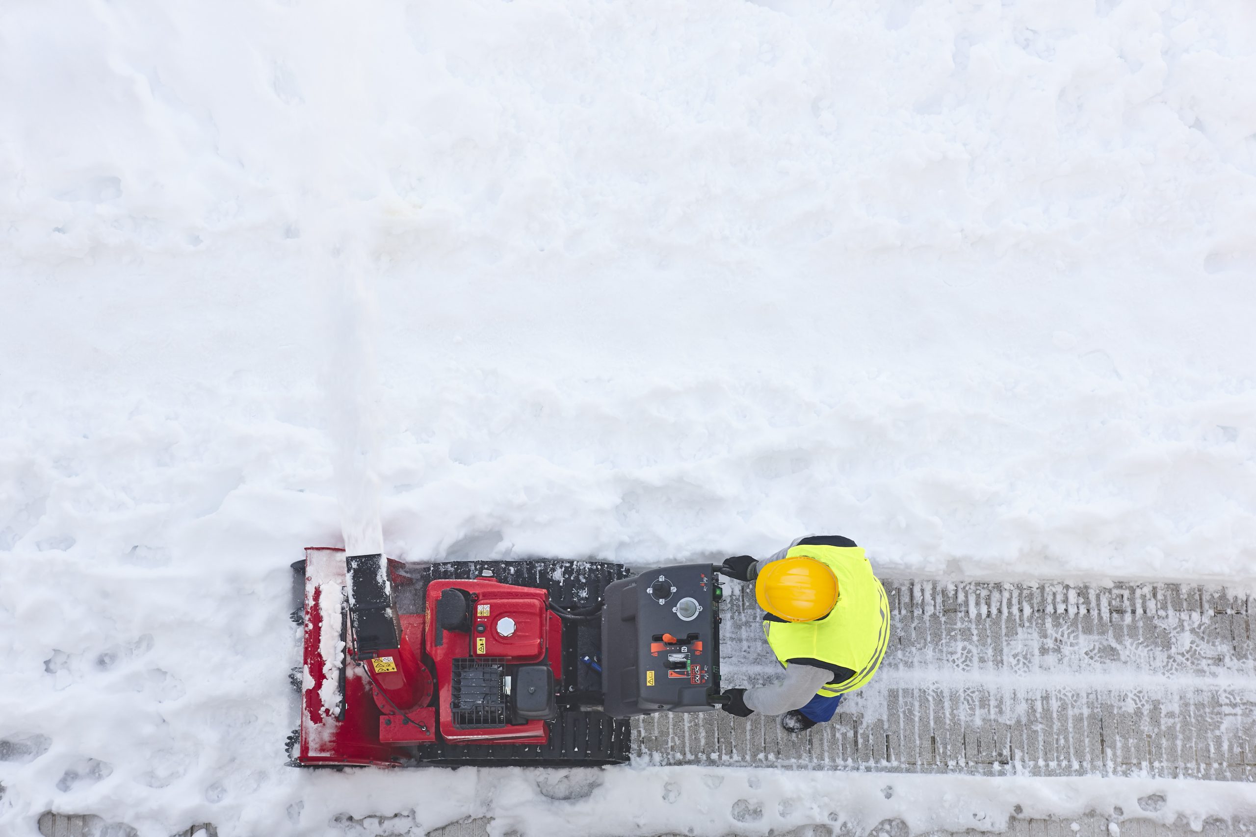 How Does Professional Ice Management Protect Walkways and Parking Lots in Ontario Winters?